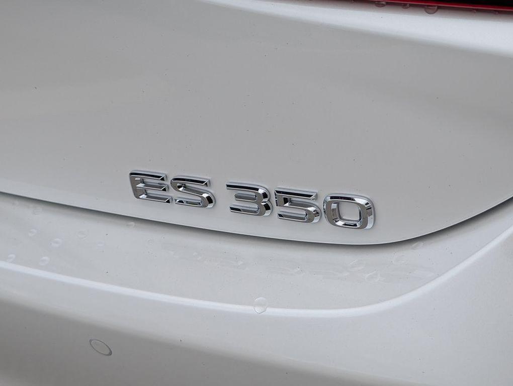 new 2025 Lexus ES 350 car, priced at $49,730