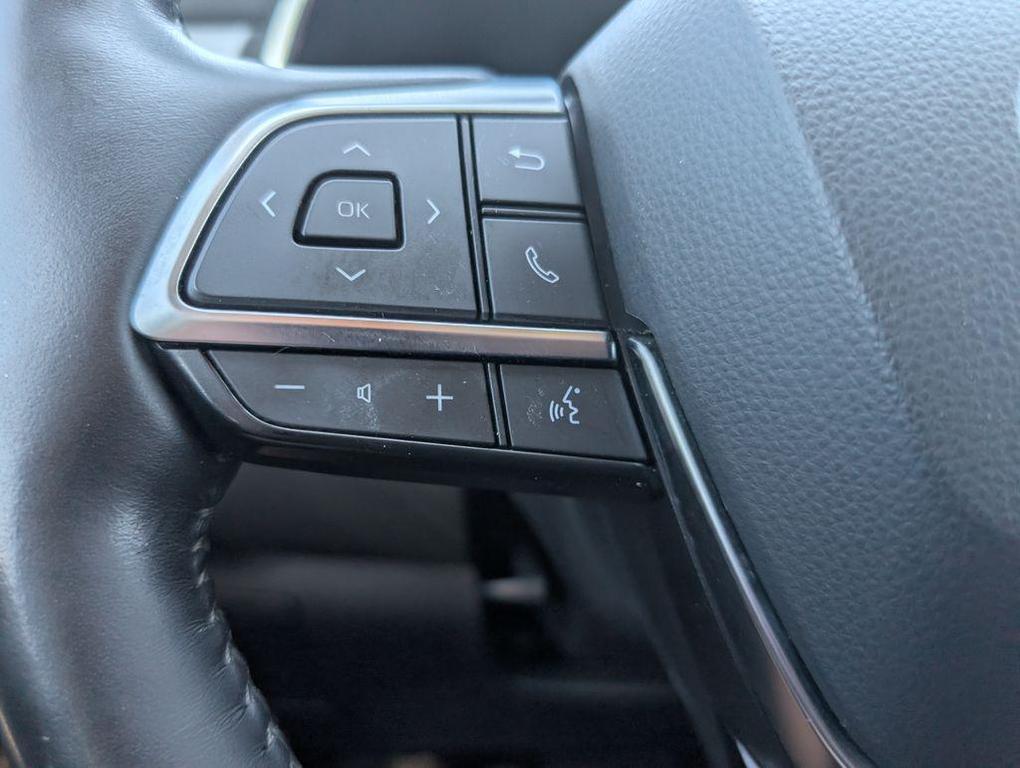 used 2021 Toyota Highlander car, priced at $28,540