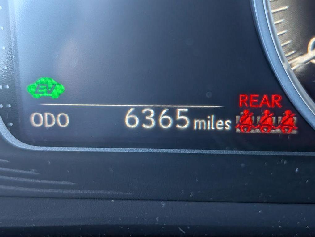 used 2025 Lexus ES 300h car, priced at $46,323