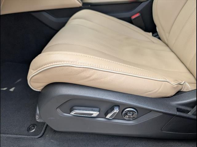 used 2022 Acura MDX car, priced at $42,332