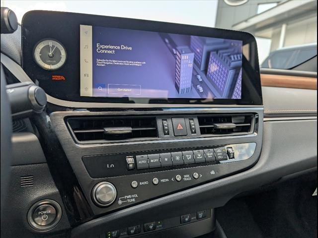 new 2025 Lexus ES 300h car, priced at $50,919