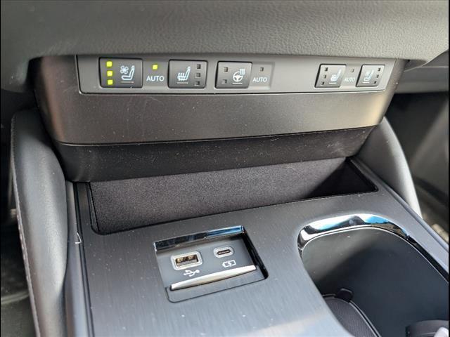 new 2025 Lexus ES 300h car, priced at $51,395