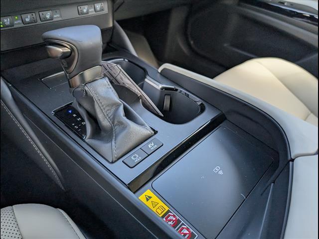 new 2025 Lexus ES 300h car, priced at $51,395