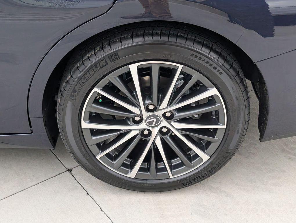 new 2025 Lexus ES 350 car, priced at $49,320