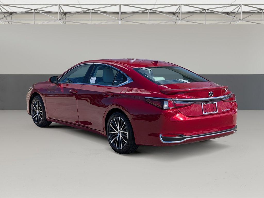 new 2025 Lexus ES 300h car, priced at $50,810