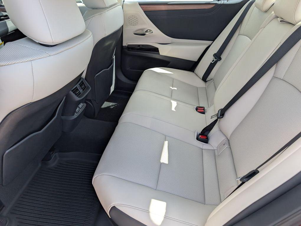 new 2025 Lexus ES 300h car, priced at $50,810