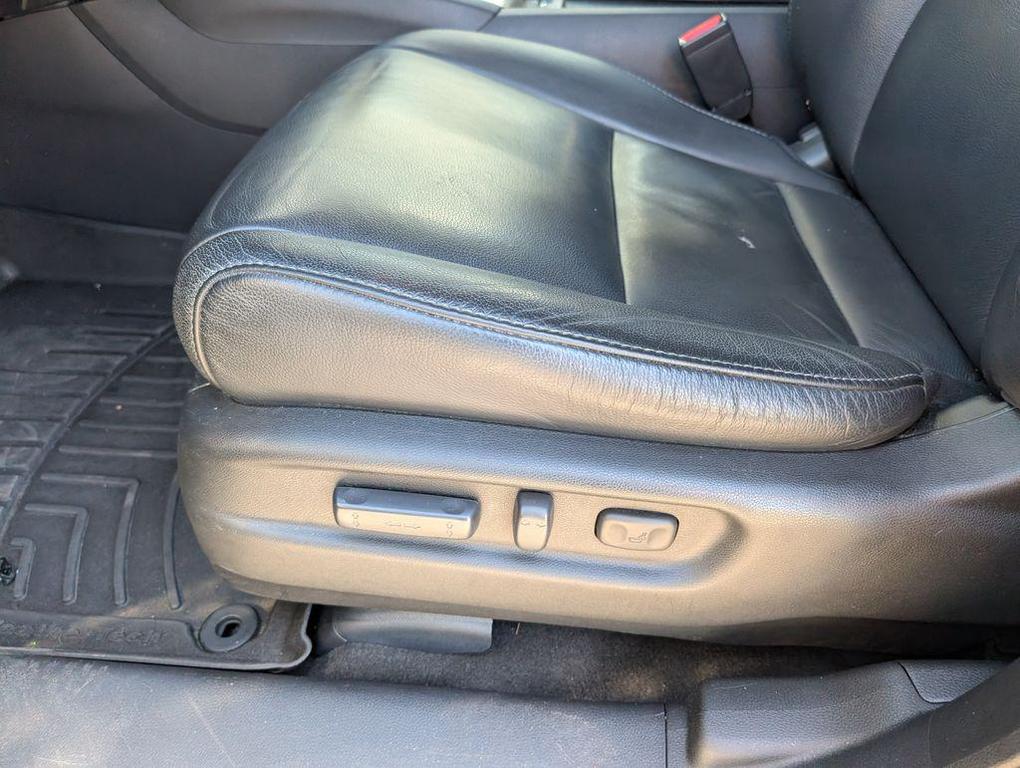 used 2018 Honda Pilot car, priced at $17,683