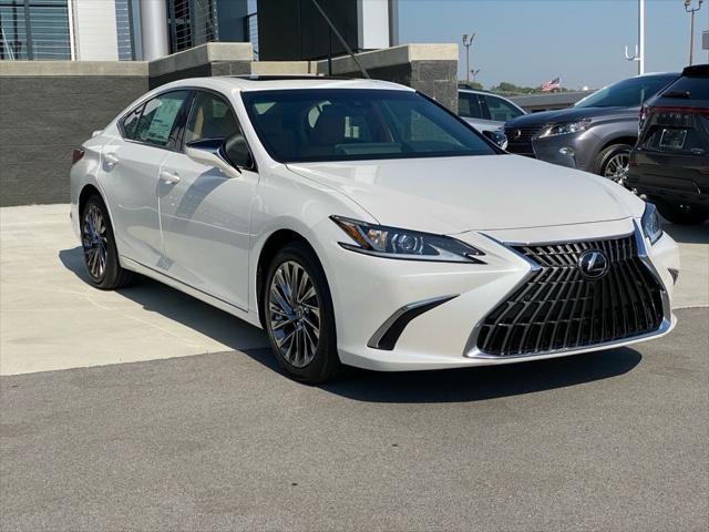 new 2025 Lexus ES 300h car, priced at $54,525