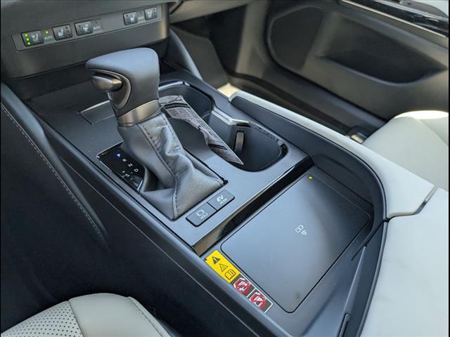 new 2025 Lexus ES 300h car, priced at $51,400