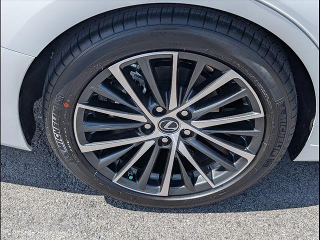 new 2025 Lexus ES 300h car, priced at $51,400