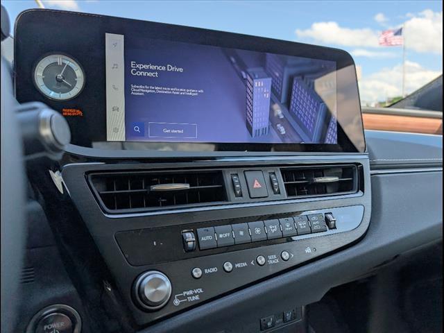 new 2025 Lexus ES 300h car, priced at $51,400