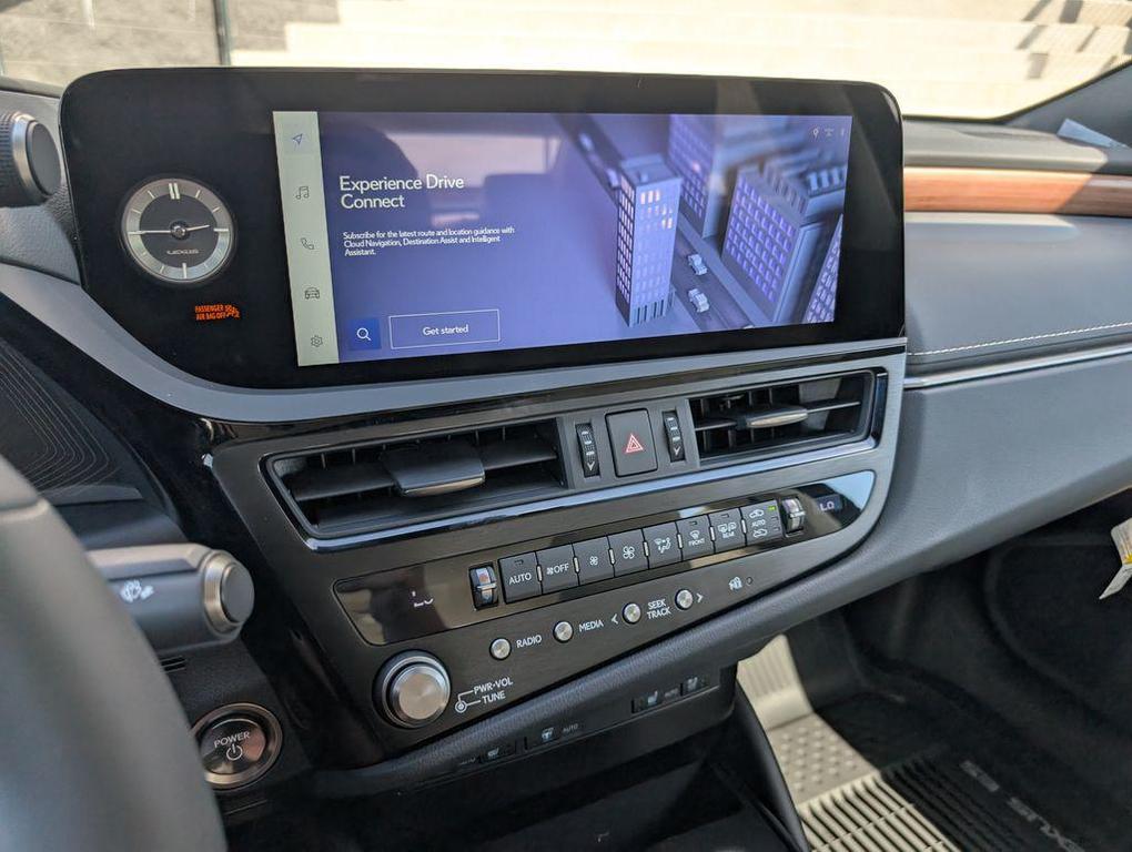 new 2025 Lexus ES 300h car, priced at $51,050