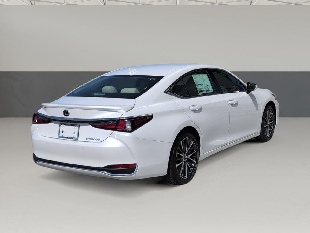 new 2025 Lexus ES 300h car, priced at $51,050