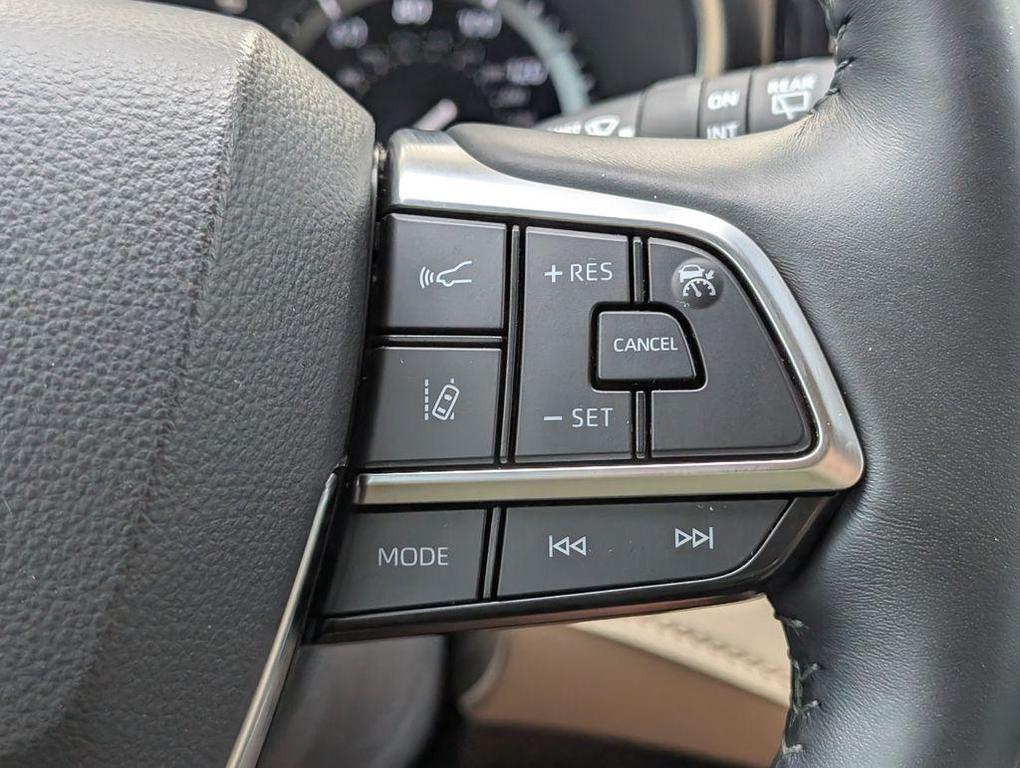 used 2021 Toyota Highlander car, priced at $36,973