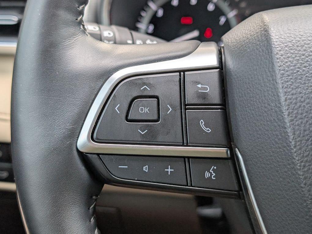 used 2021 Toyota Highlander car, priced at $36,973