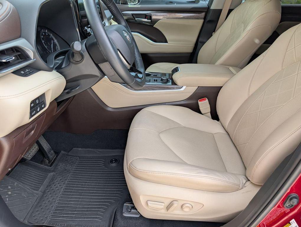 used 2021 Toyota Highlander car, priced at $36,973