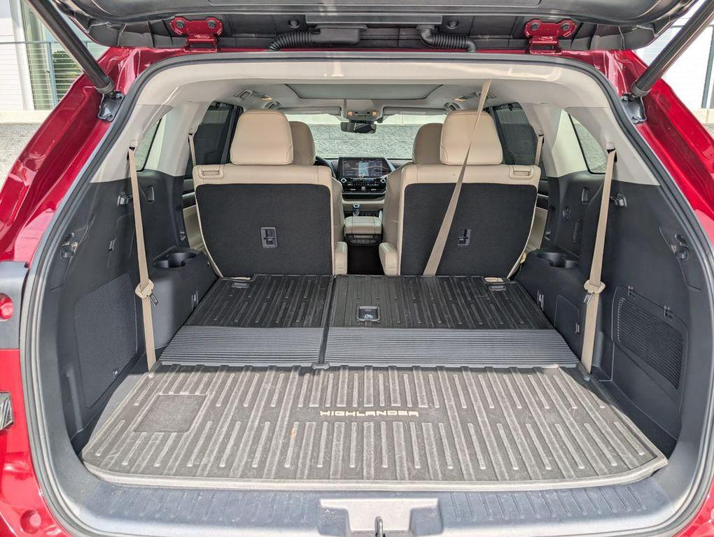 used 2021 Toyota Highlander car, priced at $36,973