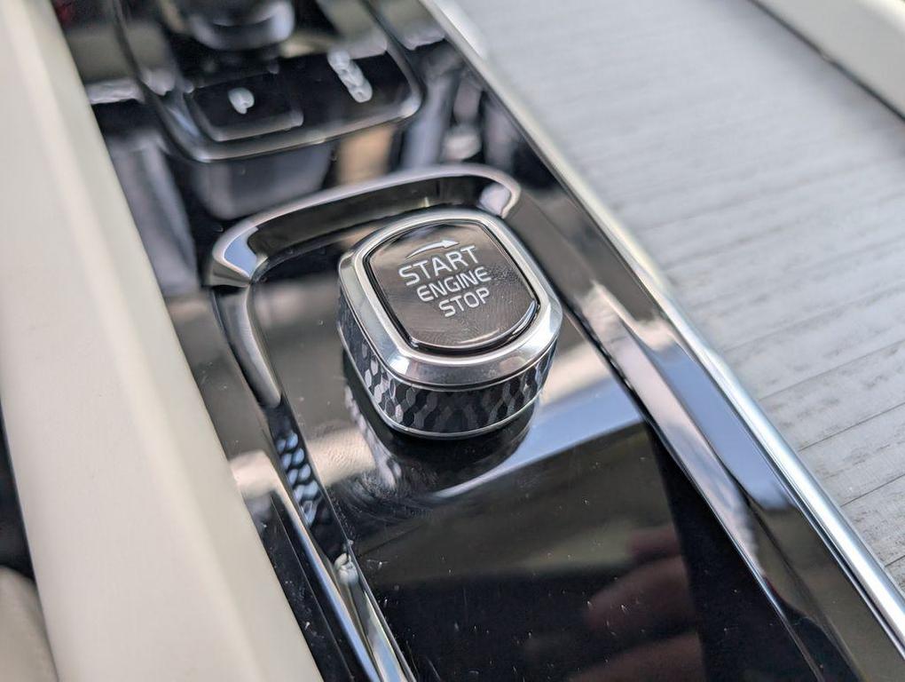 used 2024 Volvo XC60 car, priced at $39,673