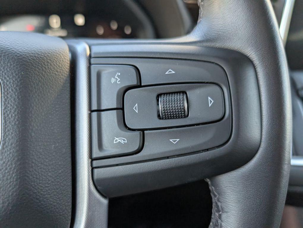 used 2022 GMC Yukon XL car, priced at $47,175