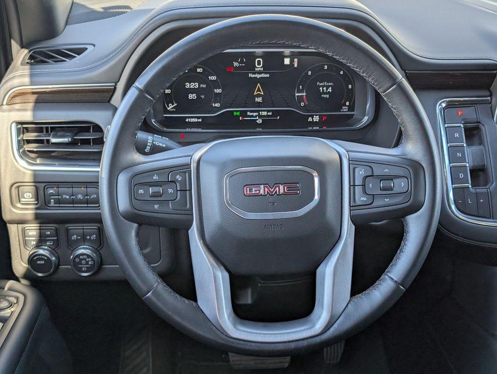 used 2022 GMC Yukon XL car, priced at $47,175