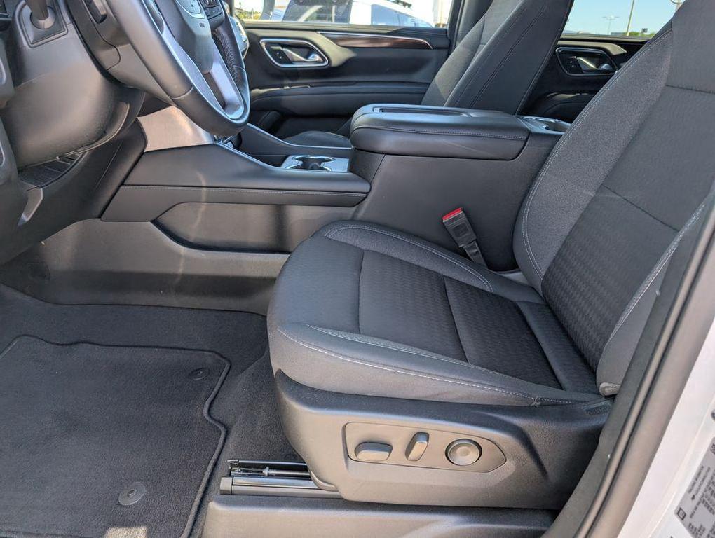 used 2022 GMC Yukon XL car, priced at $47,175