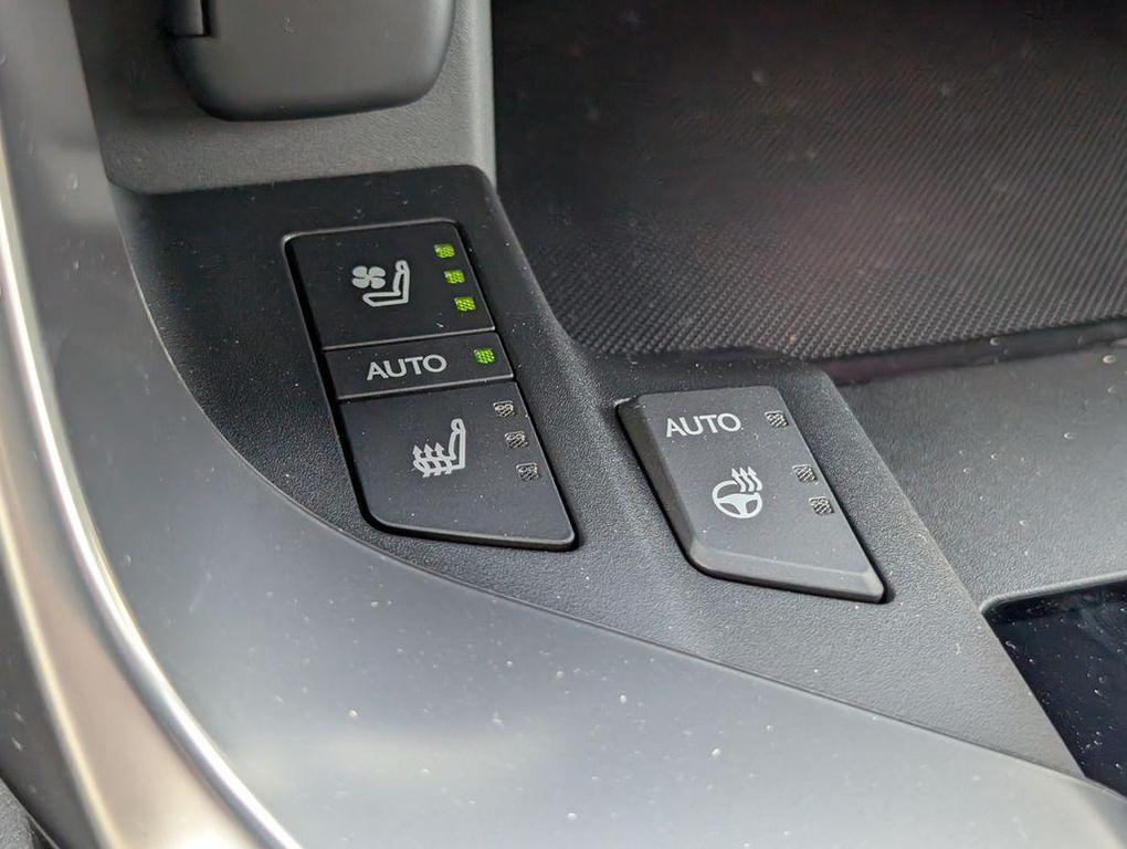 new 2025 Lexus LX 600 car, priced at $118,304