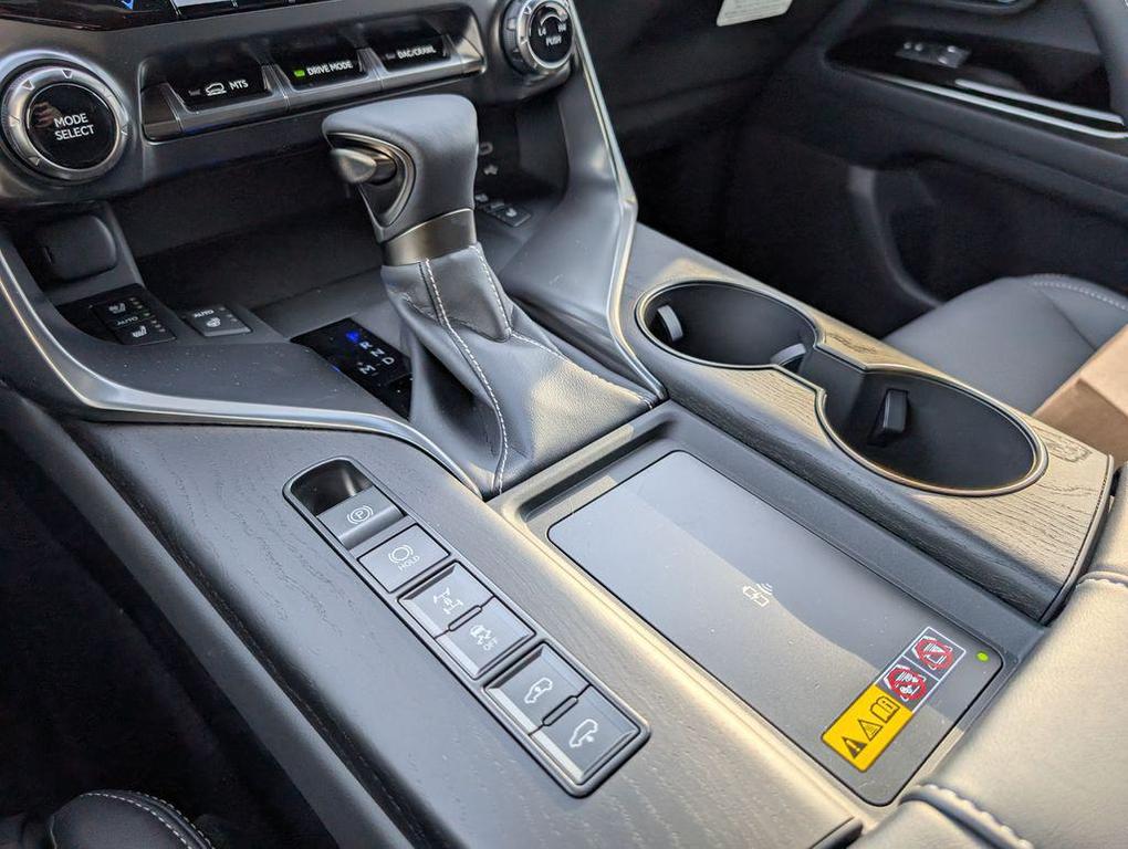 new 2025 Lexus LX 600 car, priced at $118,304