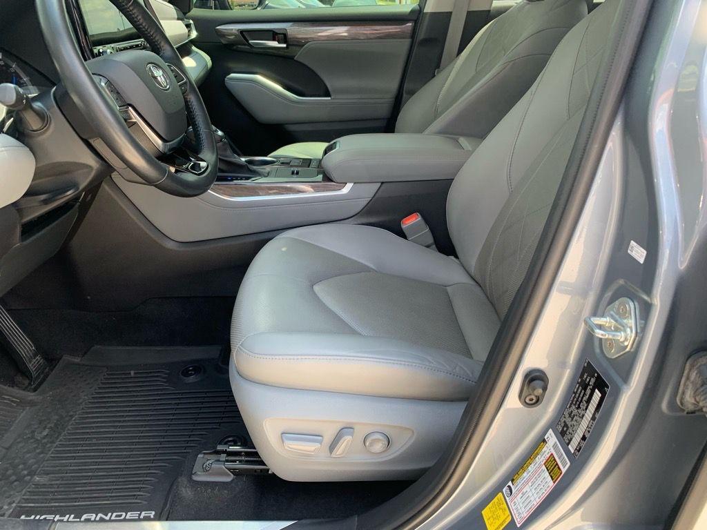 used 2021 Toyota Highlander Hybrid car, priced at $38,441