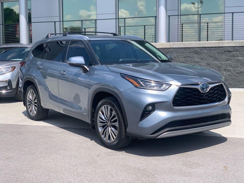used 2021 Toyota Highlander Hybrid car, priced at $38,441