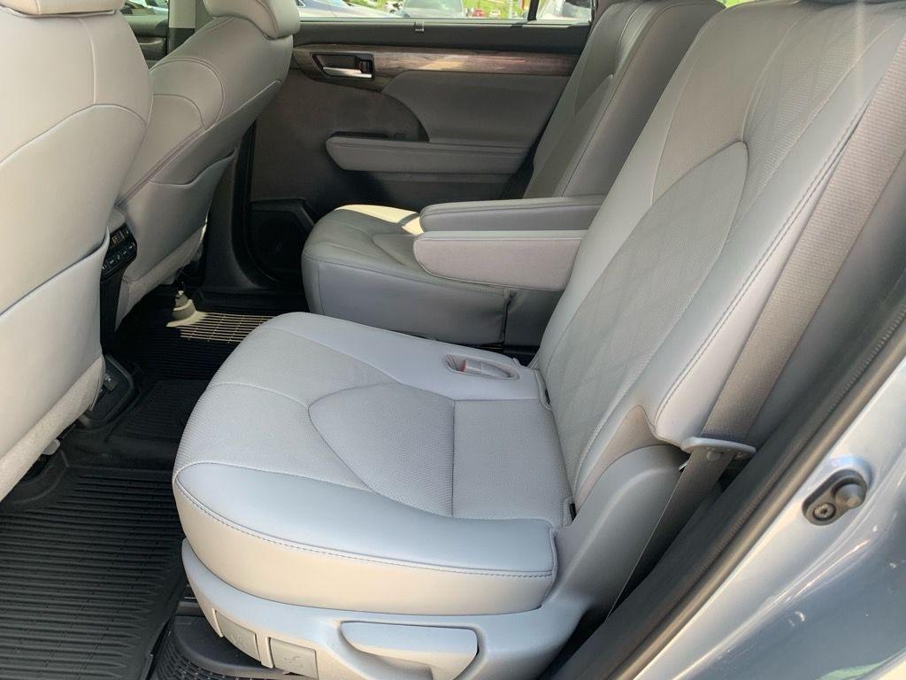 used 2021 Toyota Highlander Hybrid car, priced at $38,441