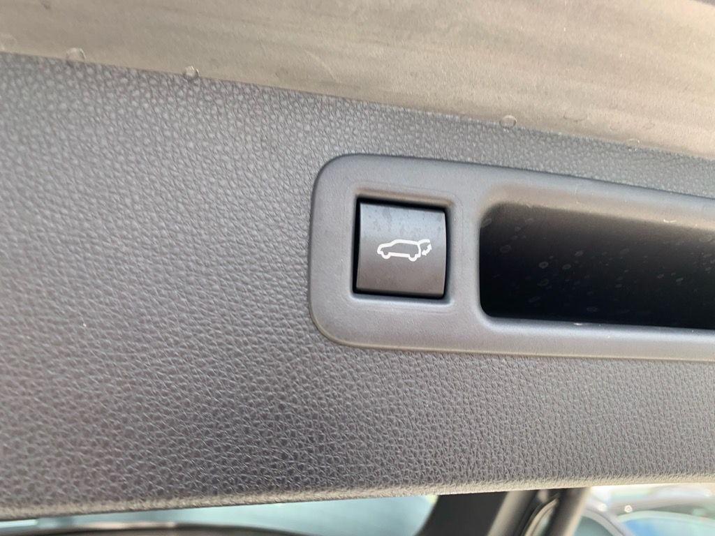 used 2021 Toyota Highlander Hybrid car, priced at $38,441