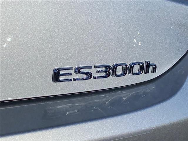 new 2024 Lexus ES 300h car, priced at $58,135