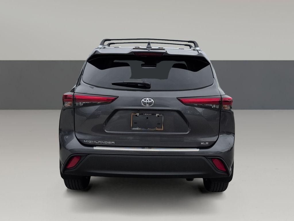 used 2023 Toyota Highlander car, priced at $37,432