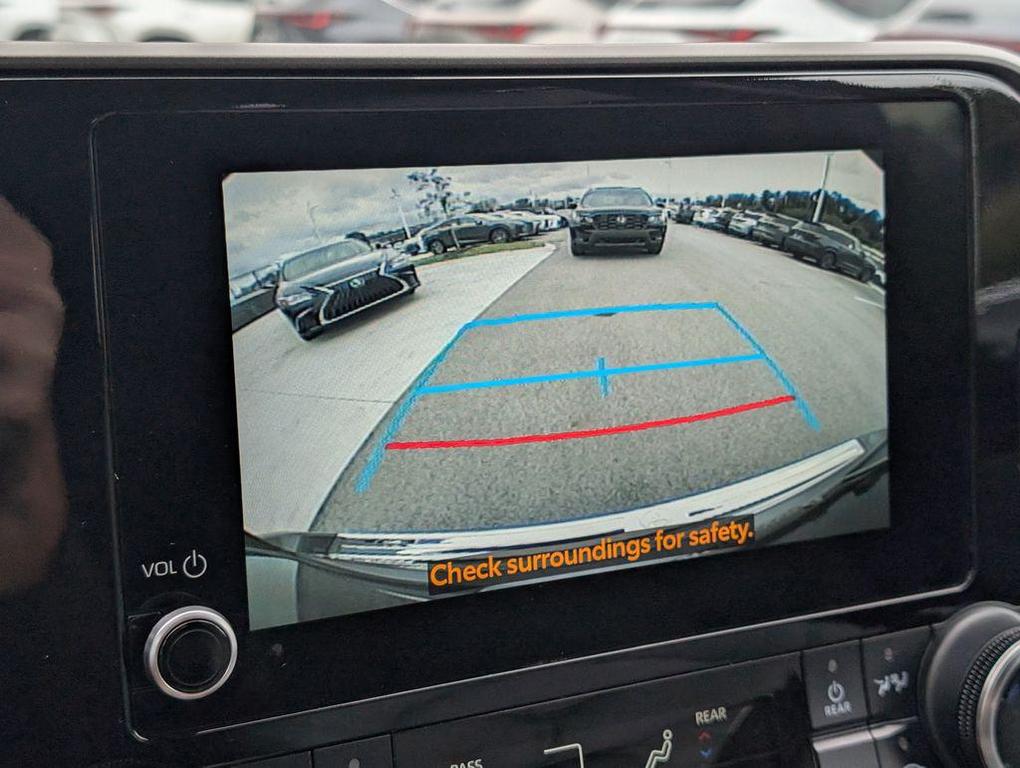 used 2023 Toyota Highlander car, priced at $37,432