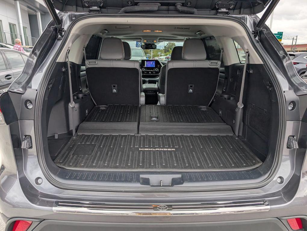 used 2023 Toyota Highlander car, priced at $37,432