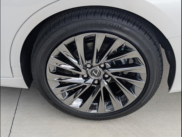 new 2025 Lexus ES 300h car, priced at $54,874