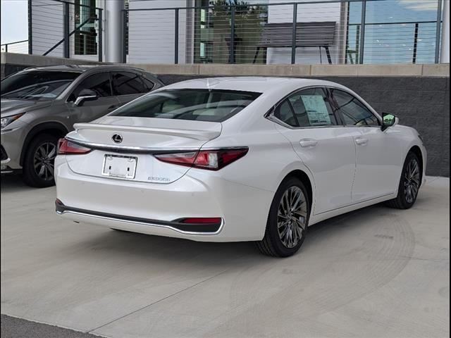 new 2025 Lexus ES 300h car, priced at $54,874