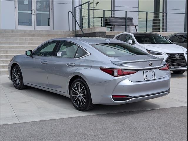 new 2025 Lexus ES 300h car, priced at $51,050