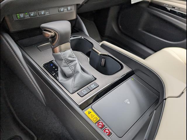 new 2025 Lexus ES 300h car, priced at $51,050