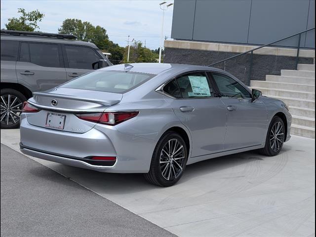 new 2025 Lexus ES 300h car, priced at $51,050