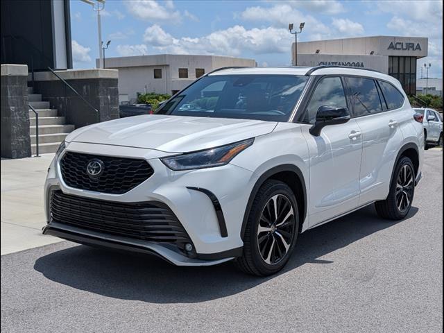 used 2021 Toyota Highlander car, priced at $38,950