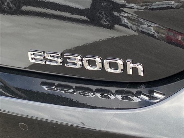 new 2024 Lexus ES 300h car, priced at $52,265