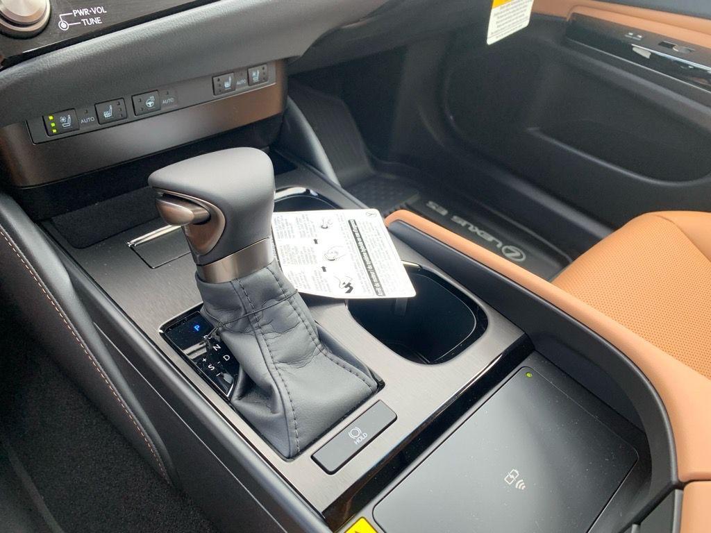 new 2025 Lexus ES 350 car, priced at $48,055