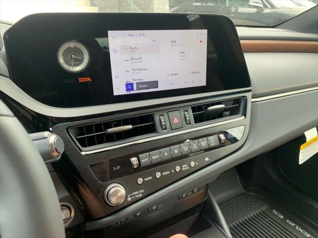 new 2025 Lexus ES 350 car, priced at $48,055