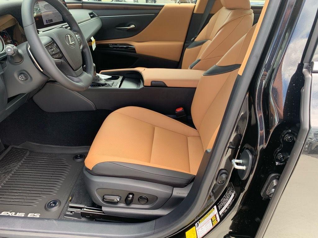new 2025 Lexus ES 350 car, priced at $48,055