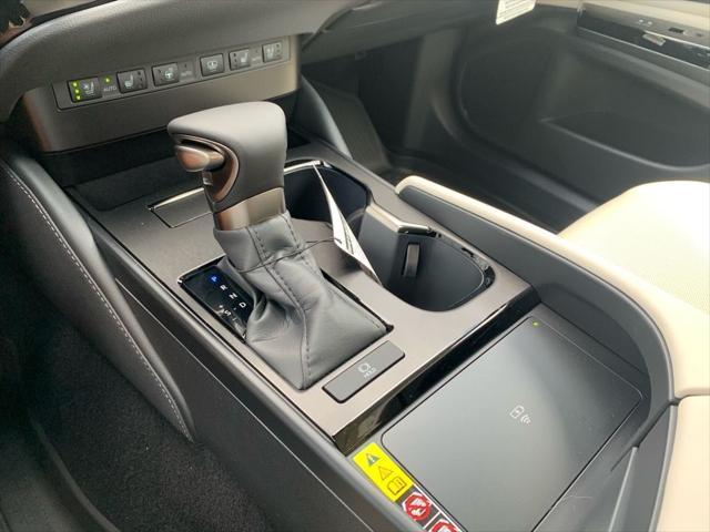 new 2025 Lexus ES 350 car, priced at $50,305