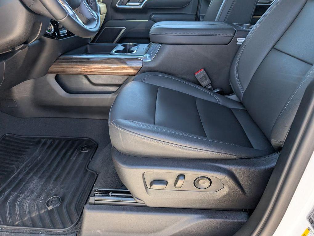 used 2025 Chevrolet Silverado 3500 car, priced at $68,515