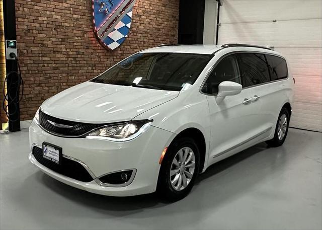 used 2019 Chrysler Pacifica car, priced at $15,500