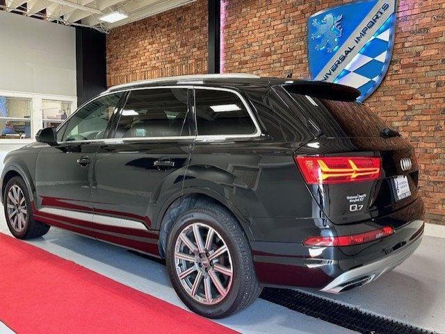 used 2018 Audi Q7 car, priced at $23,900