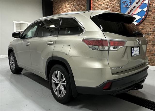 used 2015 Toyota Highlander car, priced at $15,900